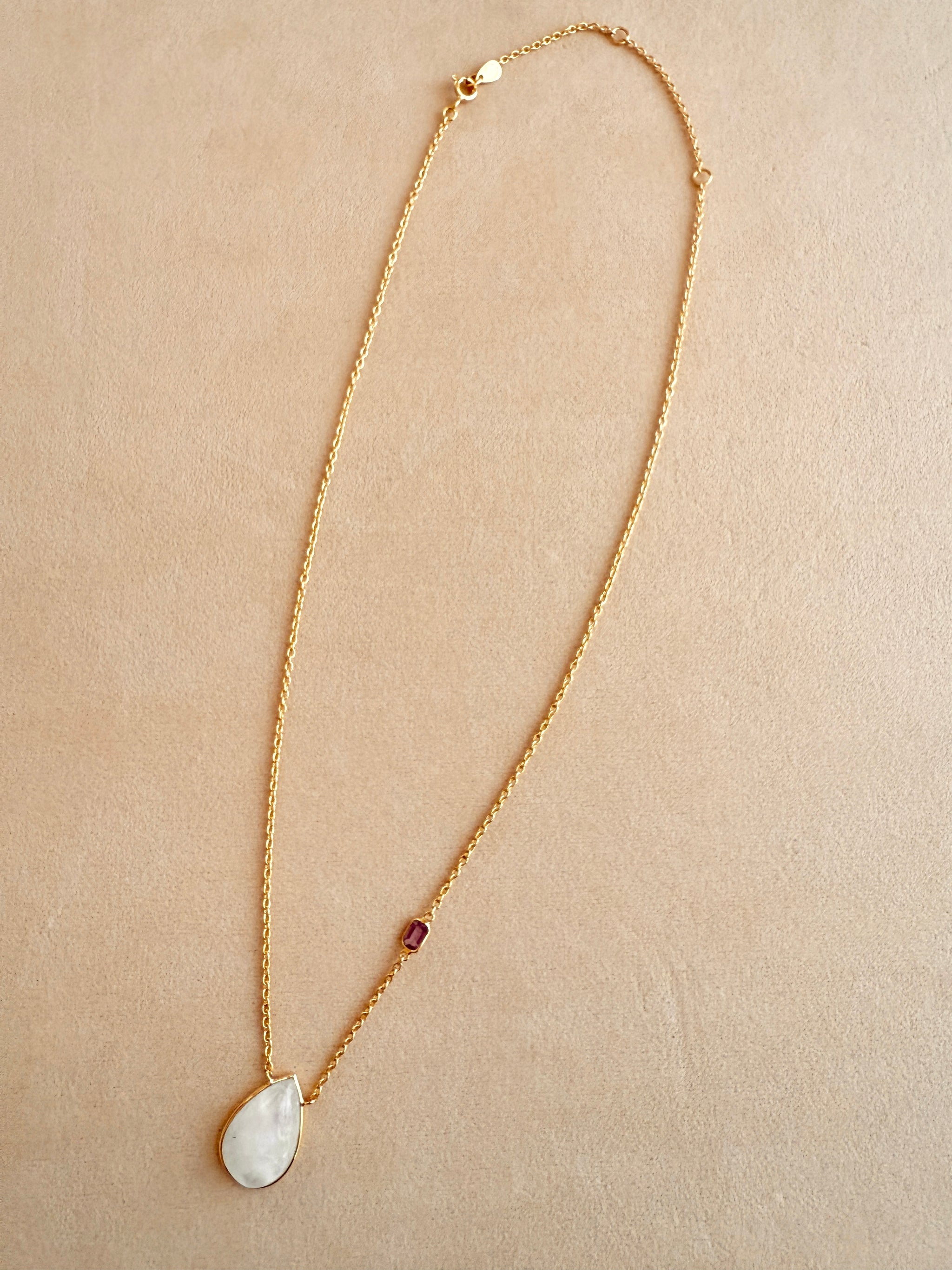 VM】L.E.O. NECKLACE Rainbow moonstone,Pink Tourmaline #2-8 – Pahi