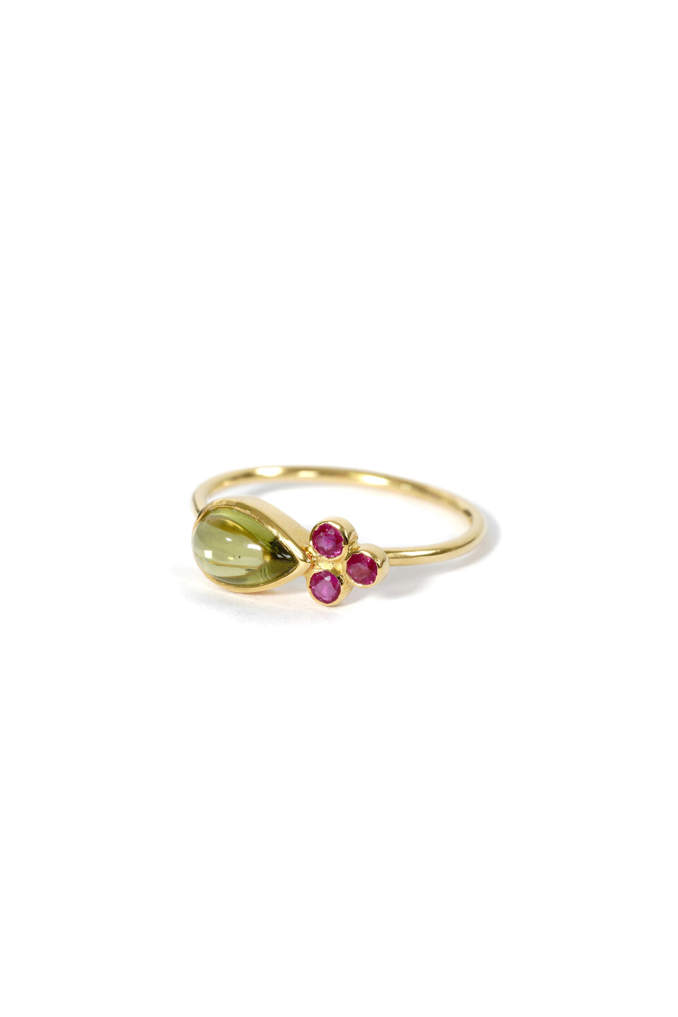 K18 MANGO LEAF RING Peridot Ruby Pahi AMULET k18-mango-leaf-ring-peridot-ruby-pahi-amulet