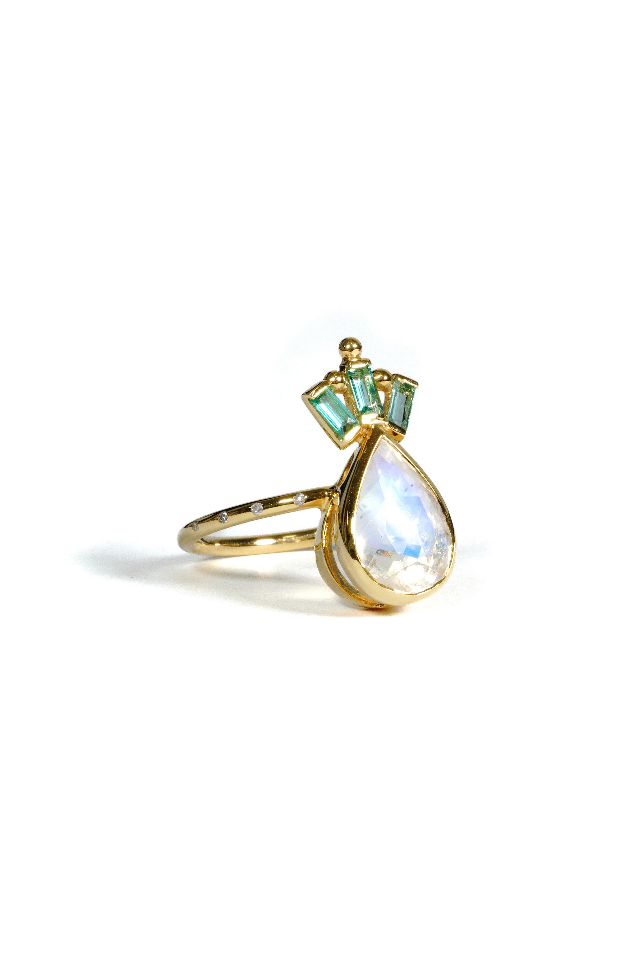 K18】PEACOCK CROWN RING rainbow moonstone, emerald #2-3 – Pahi AMULET